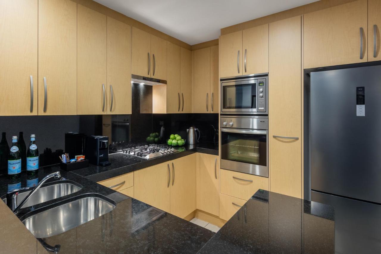 Meriton Suites World Tower, Sidney Exterior foto A kitchen