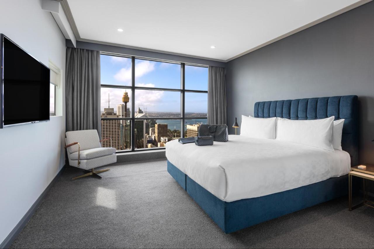 Meriton Suites World Tower, Sidney Exterior foto A bedroom at the hotel